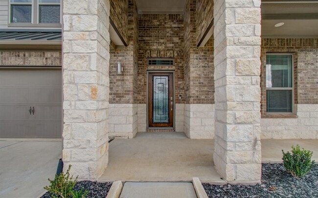Building Photo - 28422 Hannahs Harbor Ln
