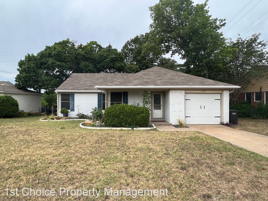 Primary Photo - 3 br, 1.5 bath House - 3924 W Spurgeon St