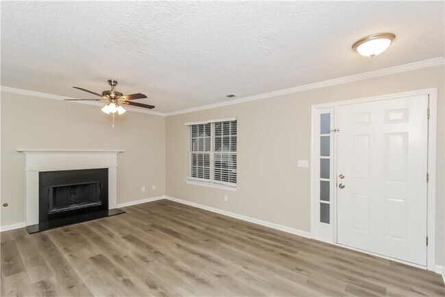 Foto del edificio - 2203 Serenity Dr NW