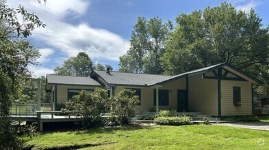 Building Photo - 170 Nestle Rd