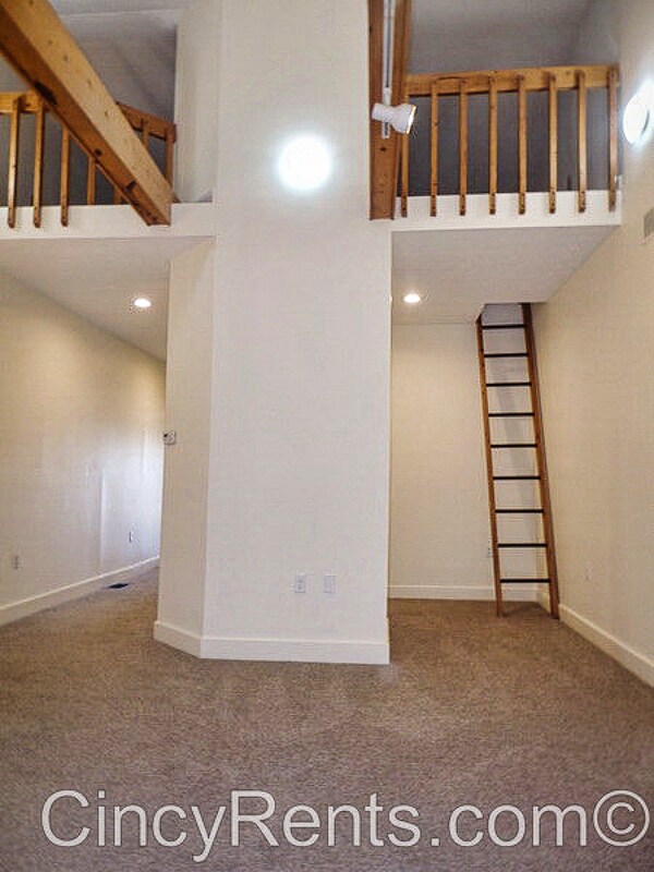 Building Photo - 67 Mulberry St