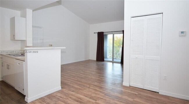 Foto del edificio - 631 SW 111th Ln