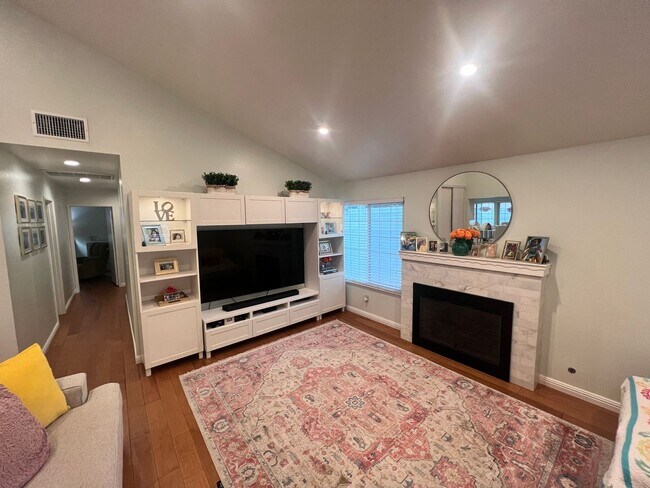 Building Photo - COMING SOON! Single Story 3 Bedroom Home f...