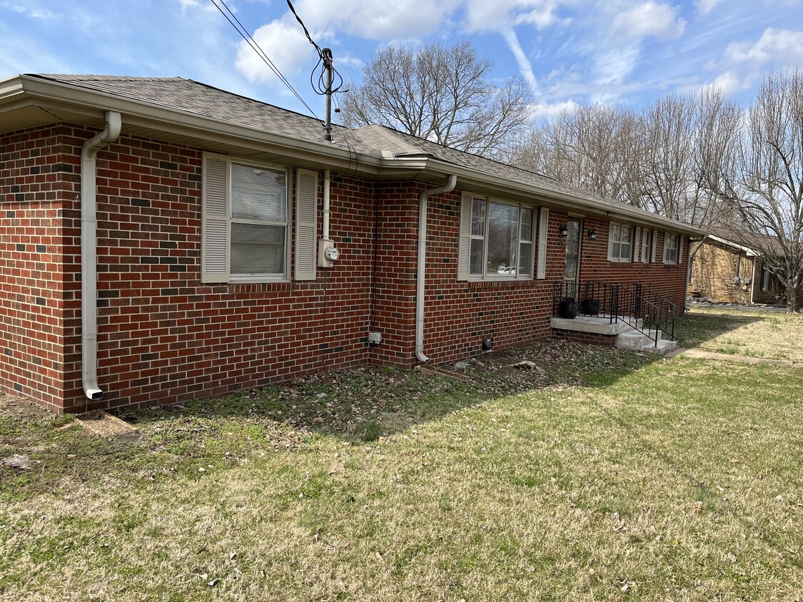 834 Castle Heights Ave, Lebanon, TN 37087 House Rental in Lebanon, TN
