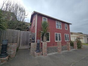 Building Photo - 626 O St