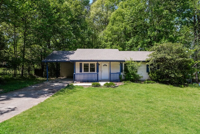Building Photo - 288 Morris Dr SE