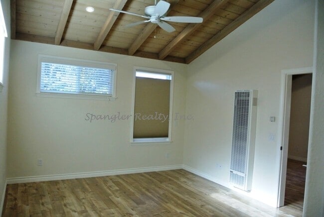 Building Photo - 1Bed/1Bath Granny Flat Near South Oceansid...