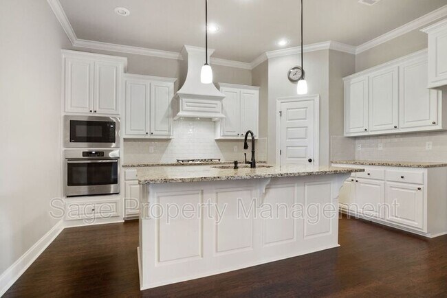 Building Photo - 36418 Belle Journee Ave
