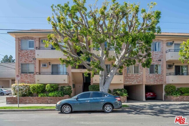 Foto del edificio - 11871 Idaho Ave