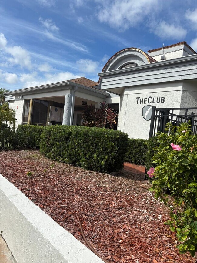 Foto del edificio - 1967 Cormorant Ct