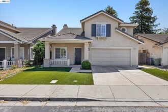 Building Photo - 2056 Olivia Ct