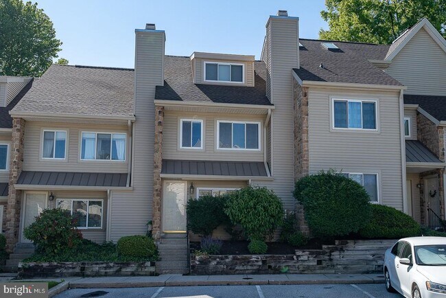 Building Photo - 344 Brigade Ct