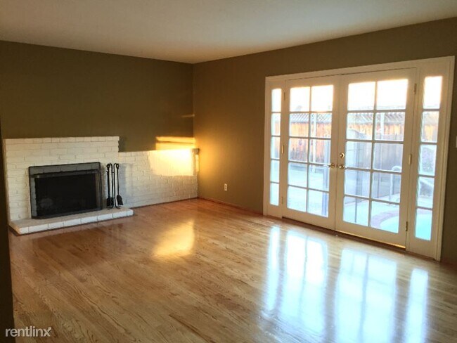 Foto del edificio - 3 br, 2 bath House - 1195 Buchanan Dr