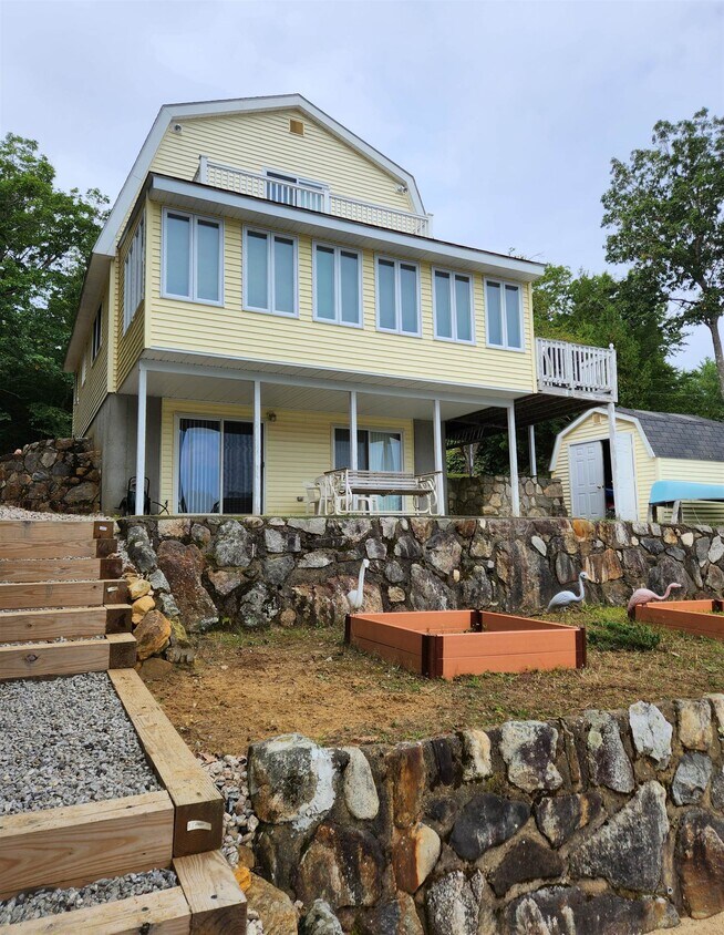 30 Pinepark Dr, Barnstead, NH 03218 House Rental in Barnstead, NH