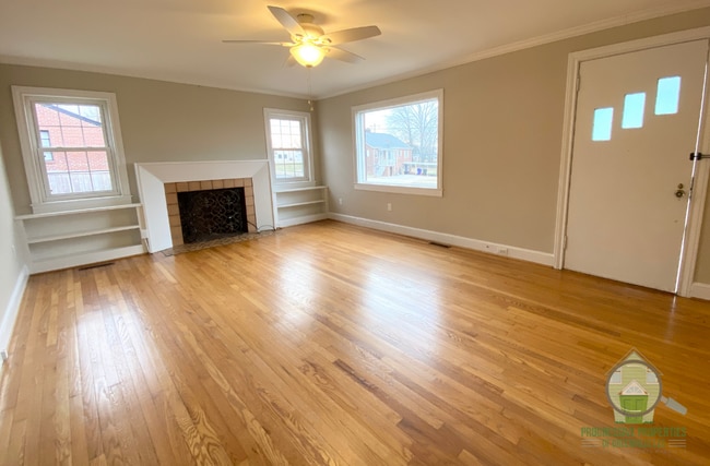 Photo - 10 Auburn St House