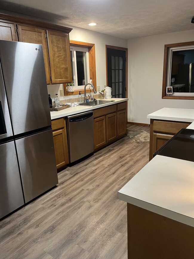 Building Photo - 4605 E Bixel Ct