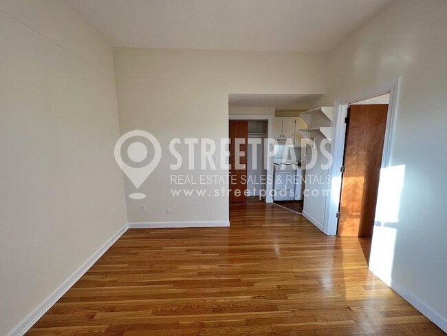 Building Photo - 1 bedroom in Boston MA 02135