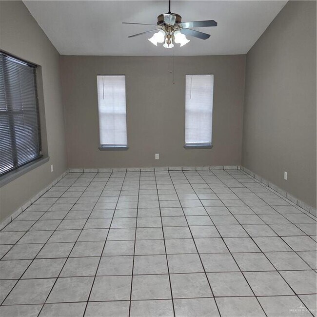 Foto del edificio - 2728 N 26th St