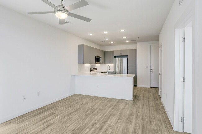 Foto del edificio - 4801 Springdale Rd