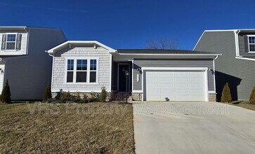 Building Photo - 609 Clover Ln