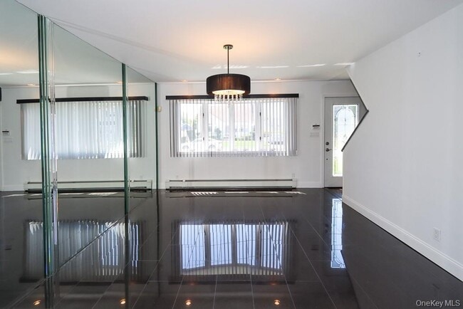 Foto del edificio - 223 Chestnut Ave