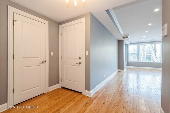 Foto del edificio - 5627 N Bernard St