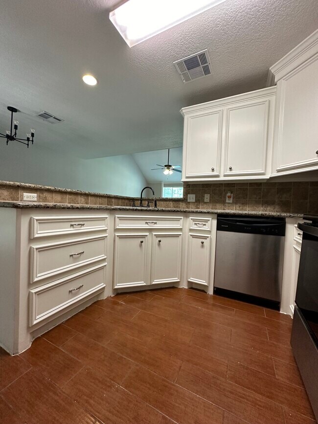 Building Photo - 1109 Byrdsong Ct