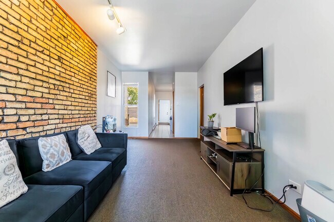 Foto del edificio - 3625 S Emerald Ave