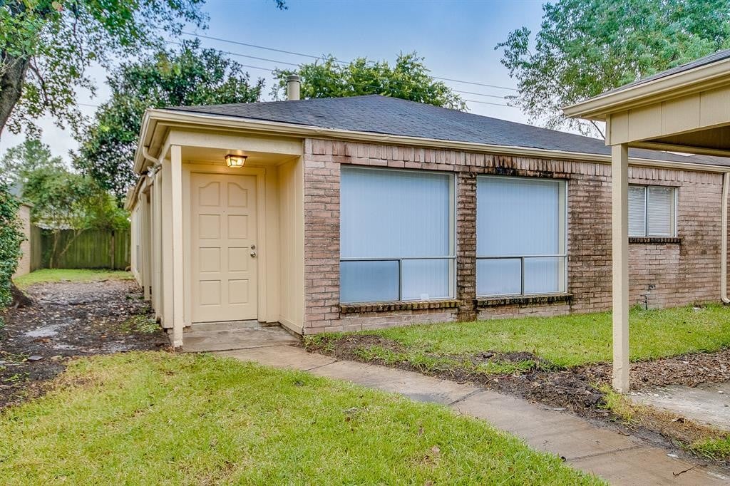 Primary Photo - 9302 Beringwood Dr