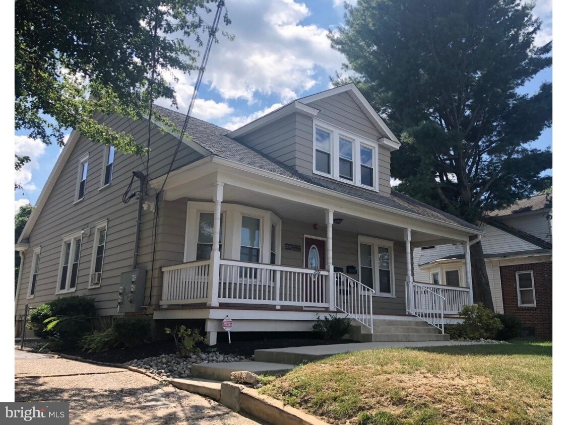 Foto principal - 2551 Liberty St