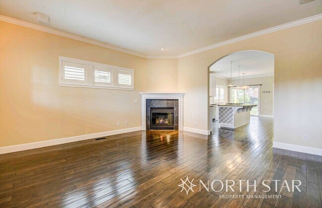 Foto del edificio - Stunning 3 bed/3 bath in Summit West