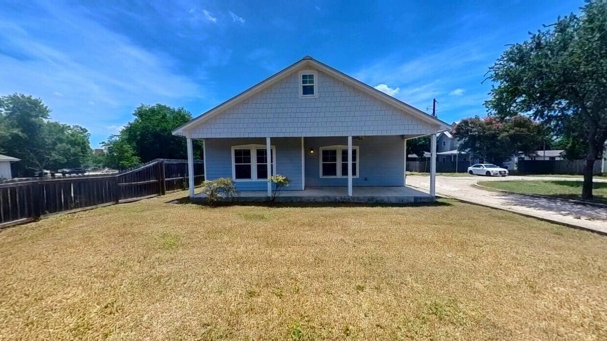 Foto principal - 615 1st St