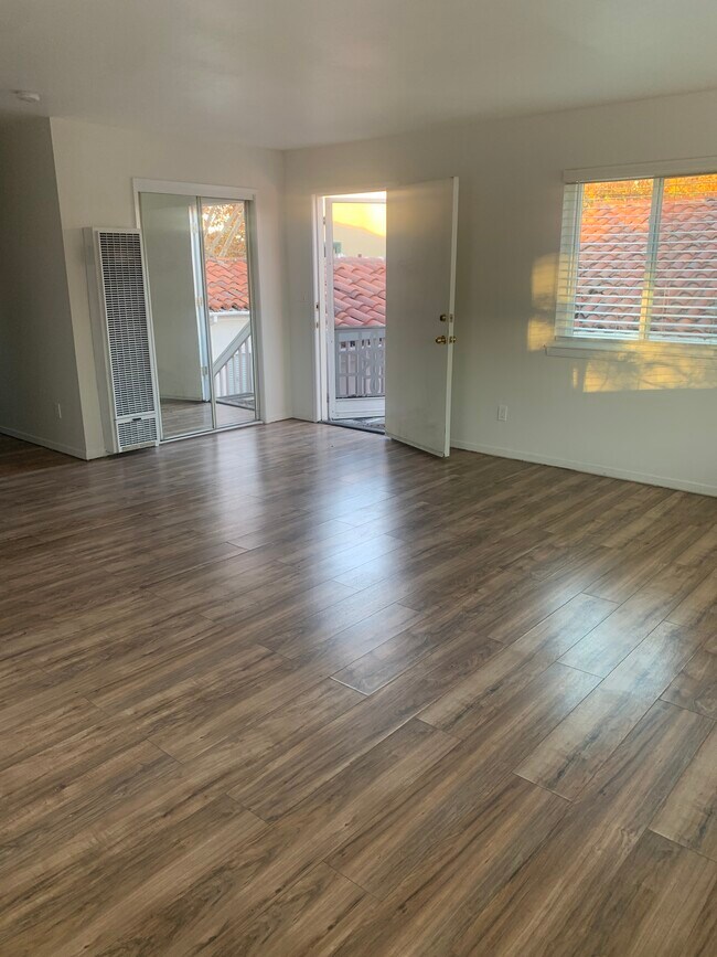 Living room area - 1201 Grand Ave