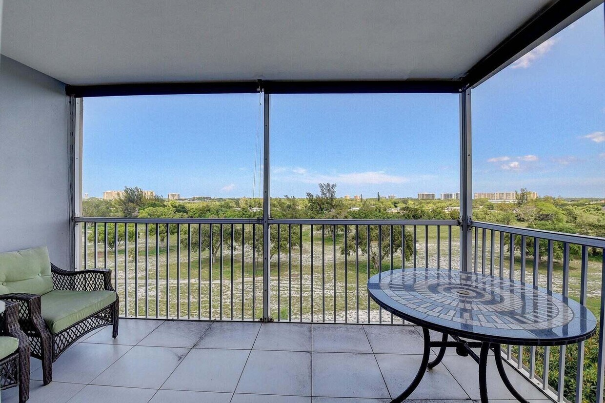 Foto principal - 5700 NW 2nd Ave