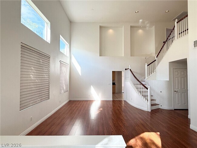 Foto del edificio - 705 Lexington Cross Dr