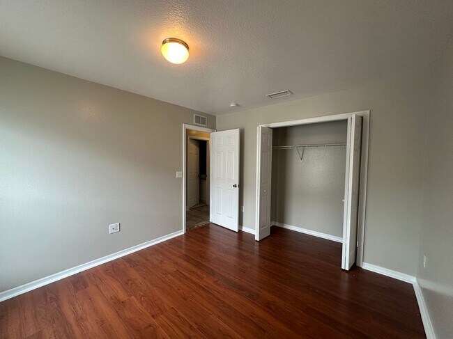 Foto del edificio - 2314 15th Ave E
