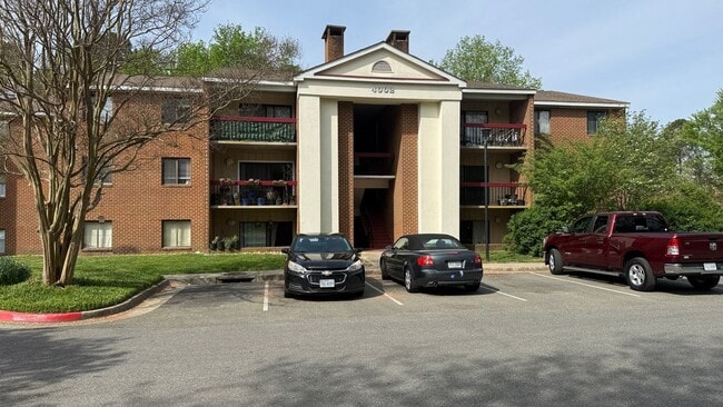 Building Photo - 4002 Governors Square