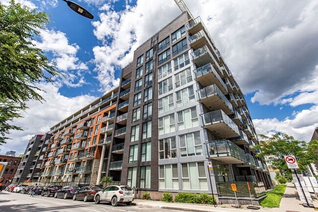 Building Photo - 315 Rue Richmond