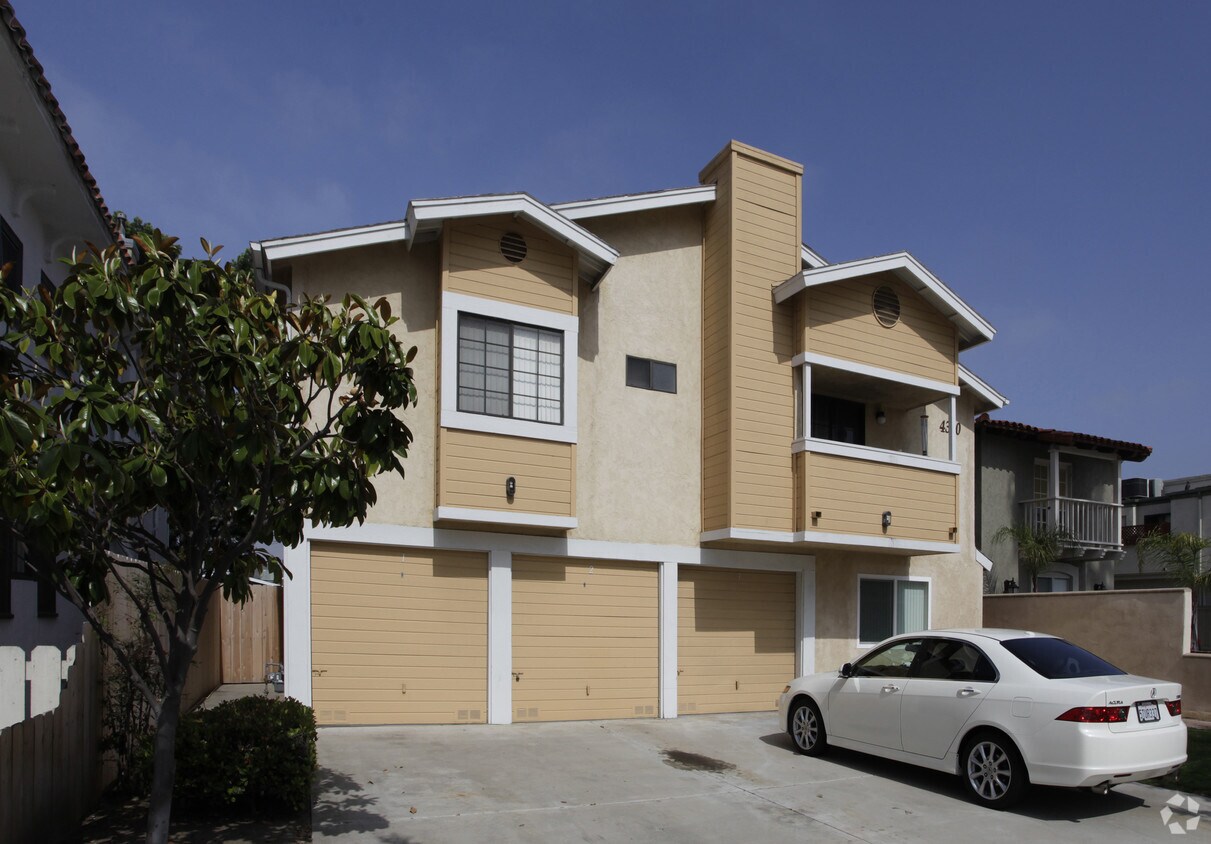 Building Photo - 4330 Campus Ave