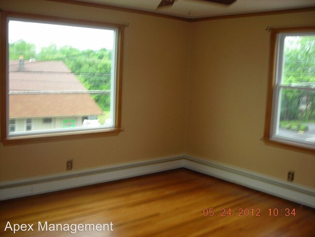 Building Photo - 210 E Emmaus Ave