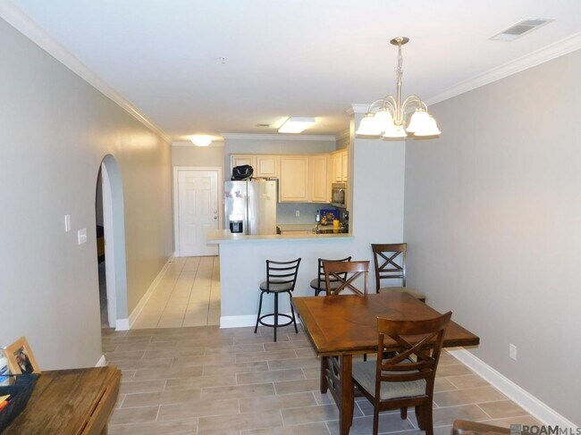 Building Photo - 12386 River Highlands Dr