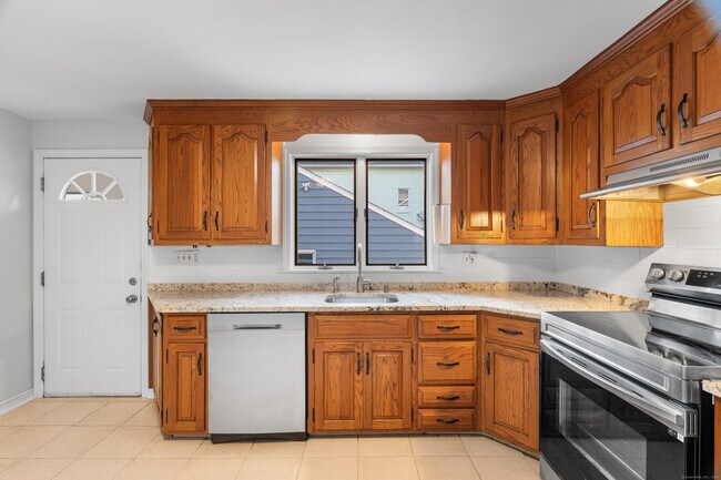 Foto del edificio - 228-230 Jennings Rd