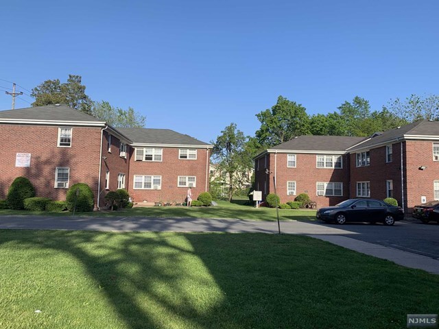 Building Photo - 171-183 Fort Lee Rd