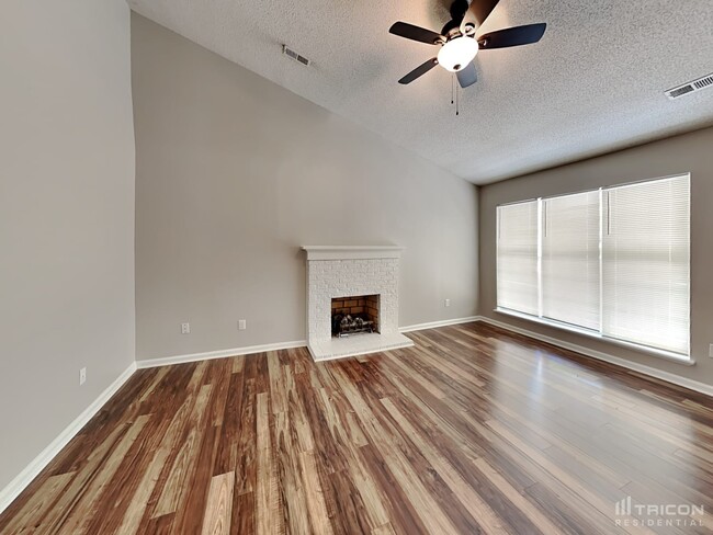 Building Photo - 102 Coventry Dr