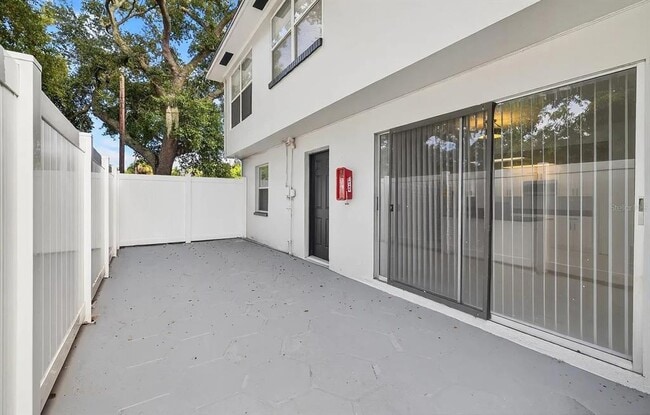 Building Photo - 5519 Gulfport Blvd S