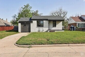 Building Photo - 2109 NE 15th St