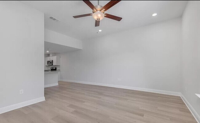 Foto del edificio - 7248 Pro Ln