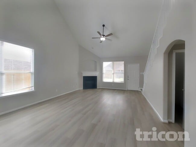 Building Photo - 6106 Carver Pines Dr