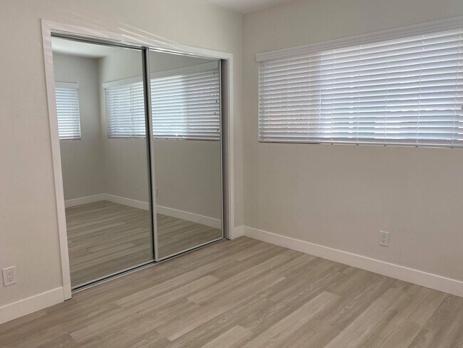 Building Photo - Trojan House