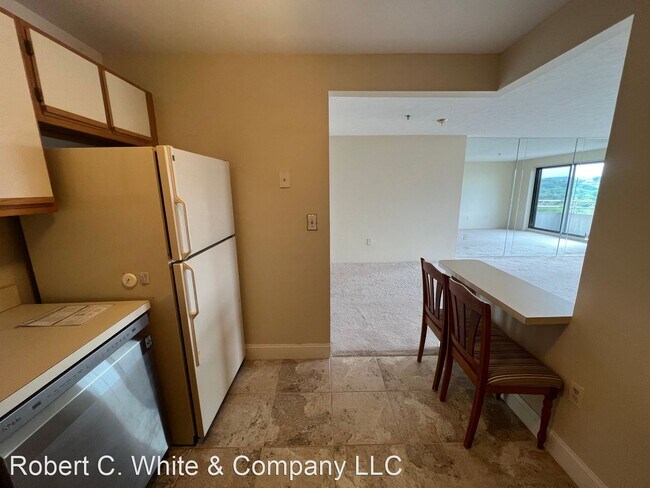 Building Photo - 2 br, 2 bath House - 111 Dekoven Drive, Un...